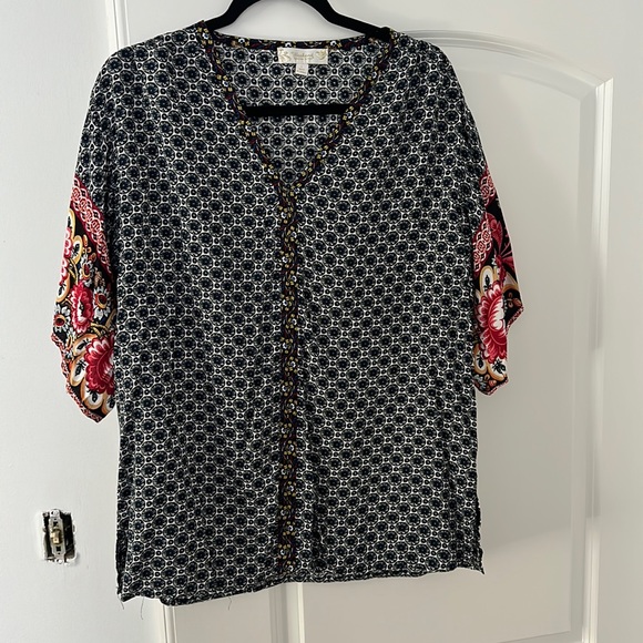 Women’s Bohemian print blouse - Picture 2 of 6